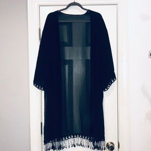 *SOLD* Black Fringe Kimono 🌻